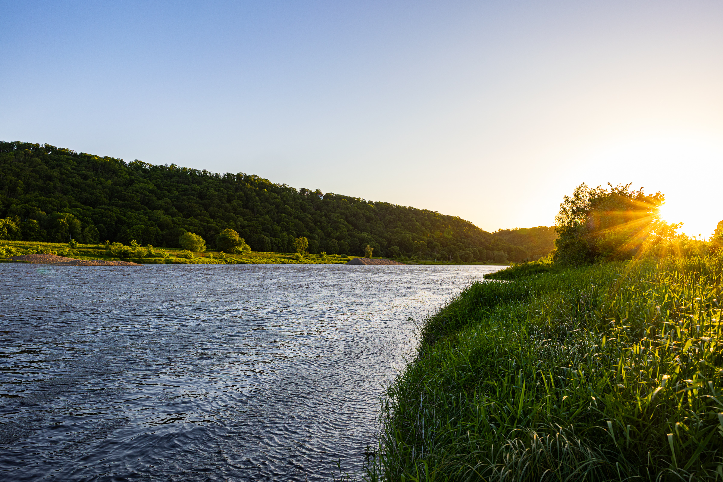 Abends an der Elbe